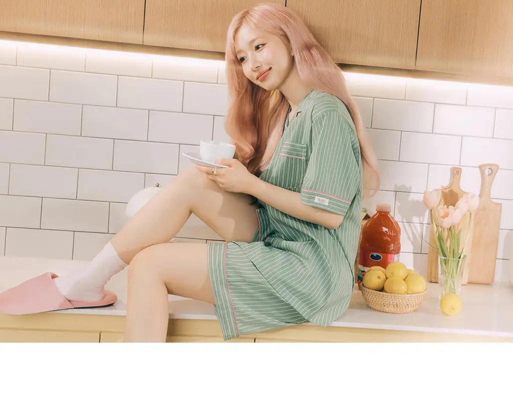 [해원 PICK] 도씨 실크핏 웬즈데이 반팔 커플 잠옷 세트 상세페이지 5